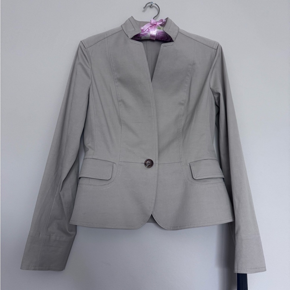 NWT Burberry jacket - 38